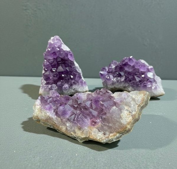 Hovedbilde Ametyst Råstein Gruppe 2-4cm