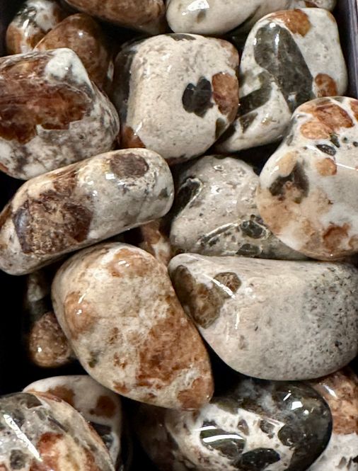 Hovedbilde Vesuvianitt-Grossular-Matrix ...